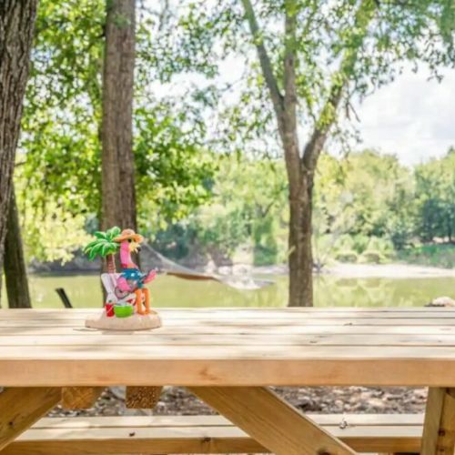 Eat alfresco style out on the picnic table and take in the river views